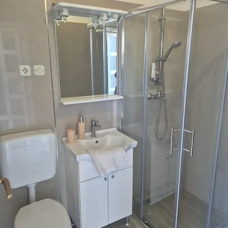 아파트 Kartec 크르크